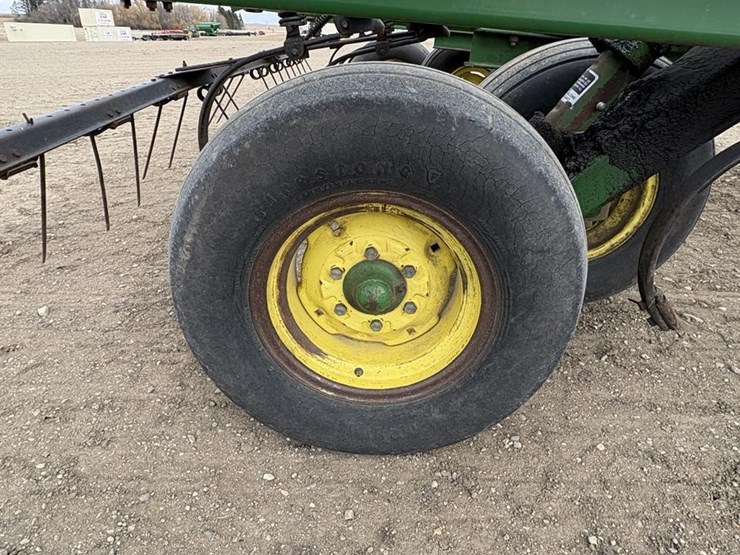 john-deere-1060-image-10