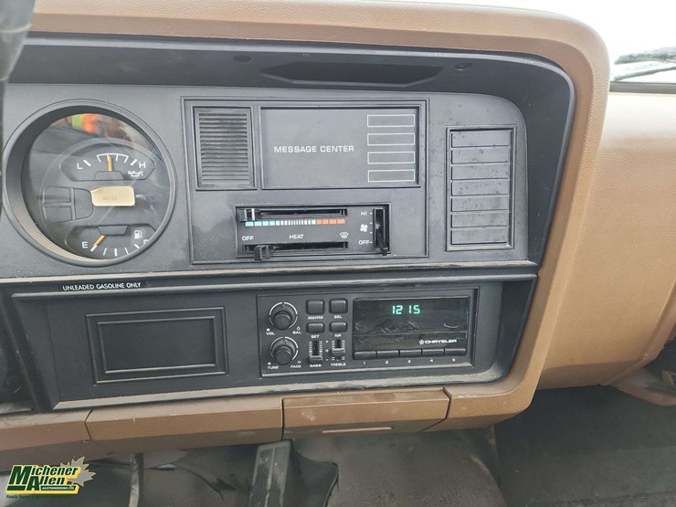 1992-dodge-150-image-19