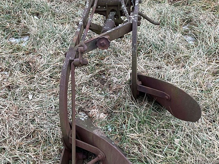 two-bottom-fordson-plow-image-5