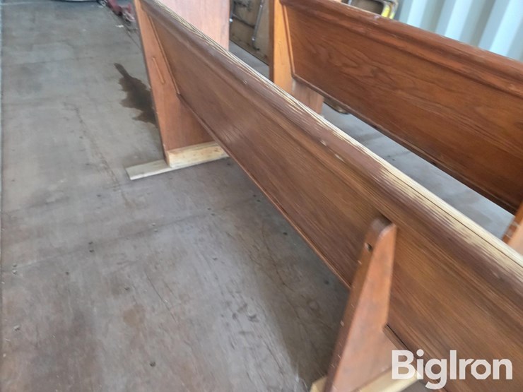 church-pews-image-18