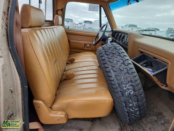 1992-dodge-150-image-17