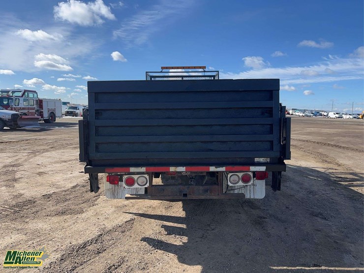 2005-chevrolet-silverado-3500-image-6