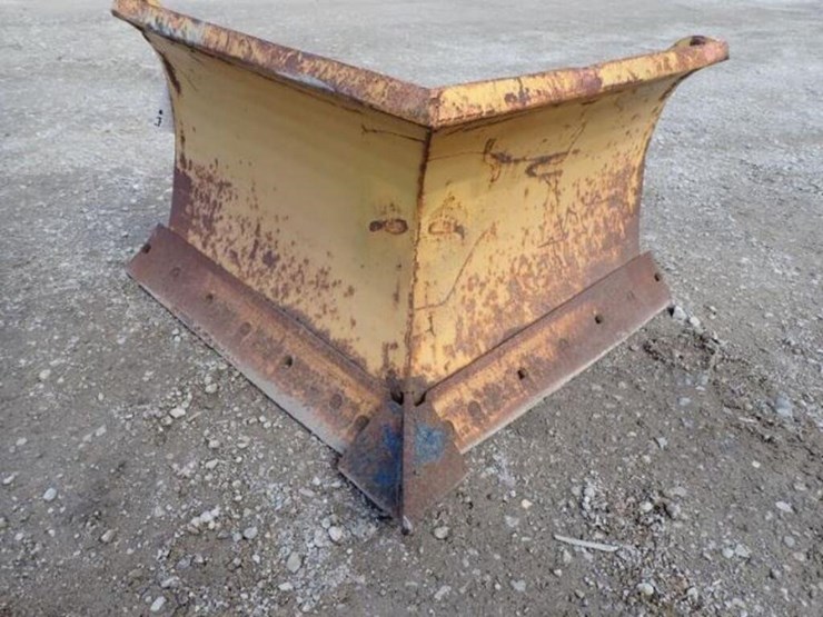 4-ft-v-plow-045366-image-12