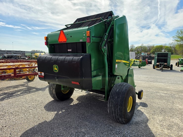 2019-john-deere-560m-image-9