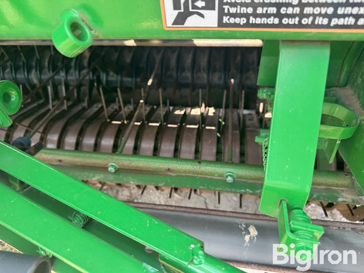 2014-john-deere-569-premium-image-15