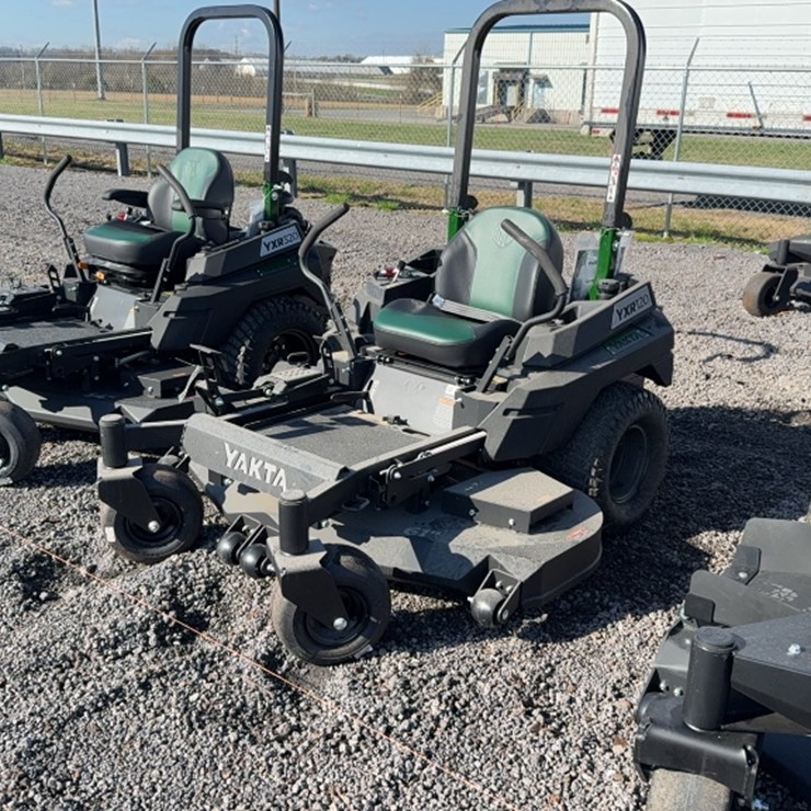 #4079 • YAKTA YXR 120 ZERO TURN MOWER