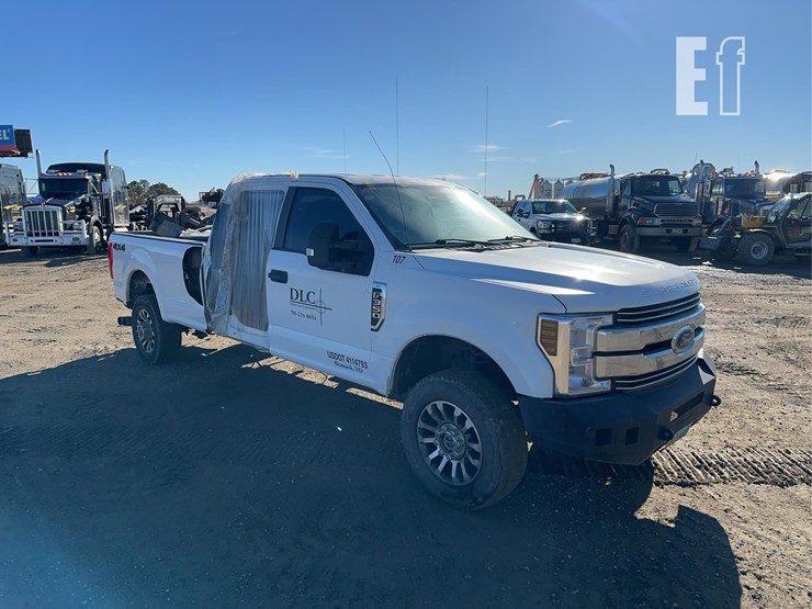 2018-ford-f350-image-3
