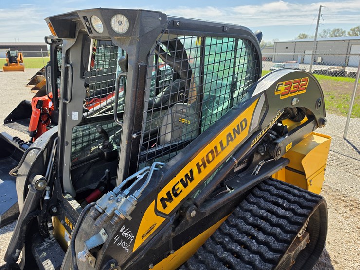 2022-new-holland-c332-image-24