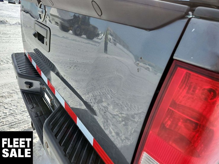 2014-nissan-titan-image-35