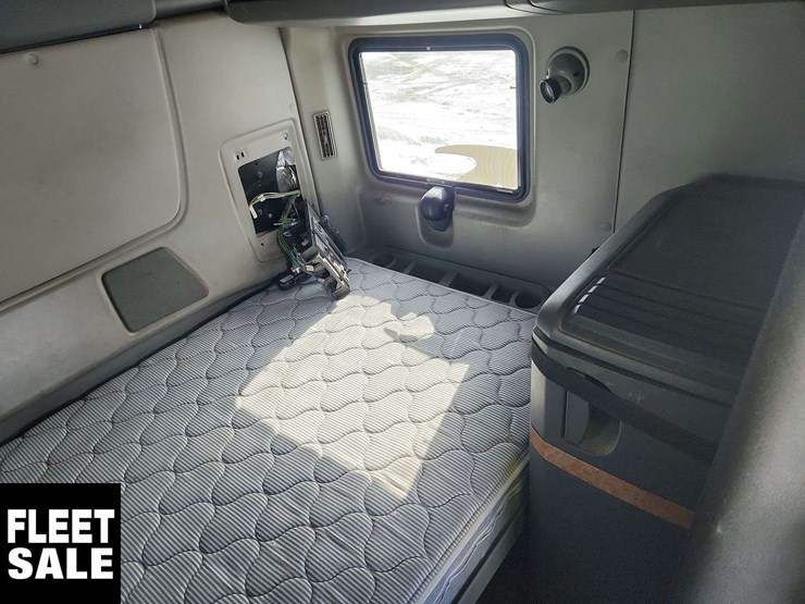 2014-international-prostar-image-24