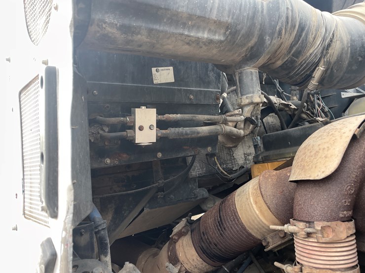 #240-•-2005-kenworth-truck-tractor-(has-mn-title)-(mora,-mn)-image-26