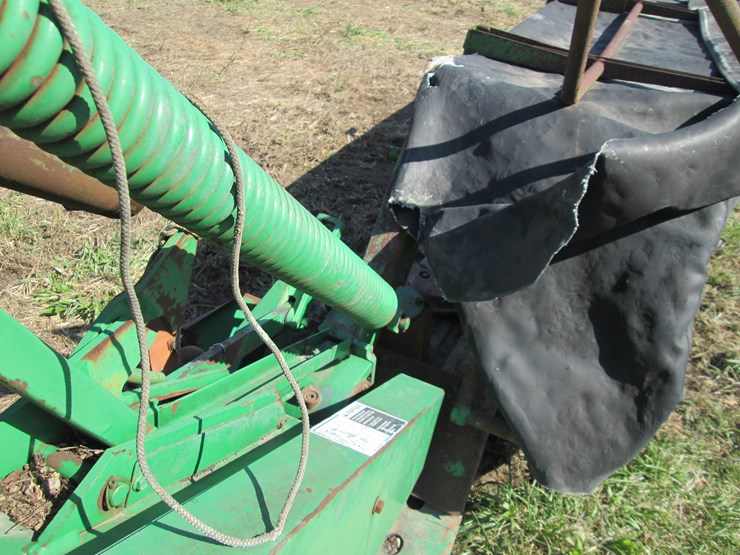 john-deere-275-image-6