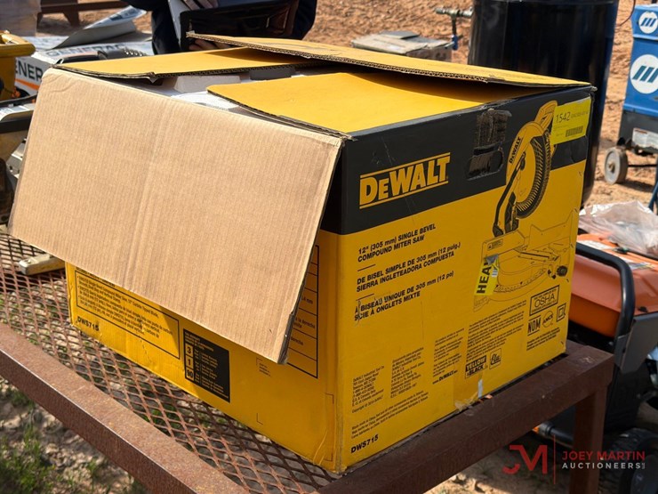 dewalt-electric-chop-saw-image-2