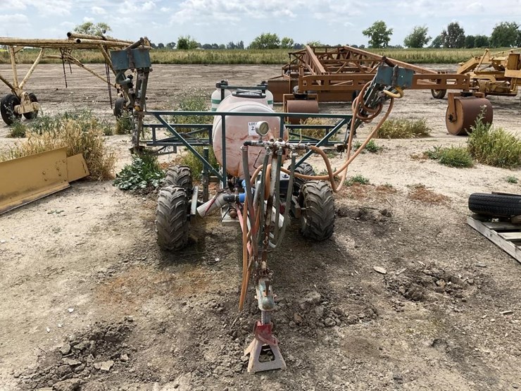 pbm-100g-poly-tank-pull-strip-sprayer,-30'-image-2