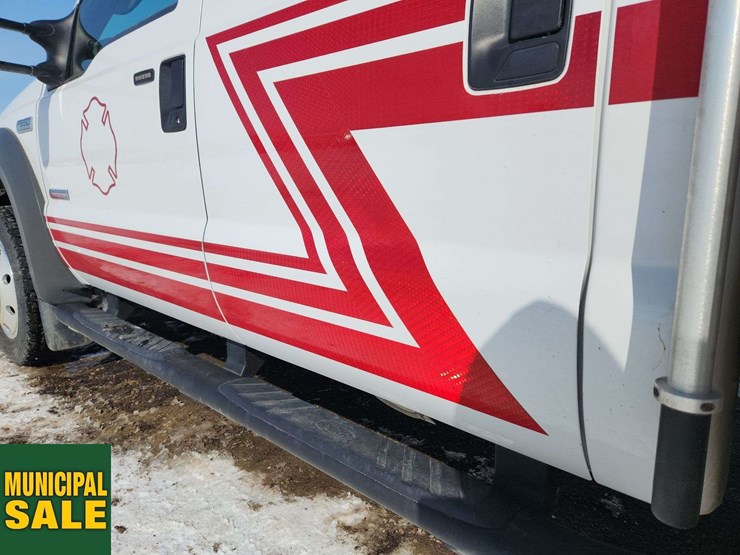 2005-ford-f550-image-35