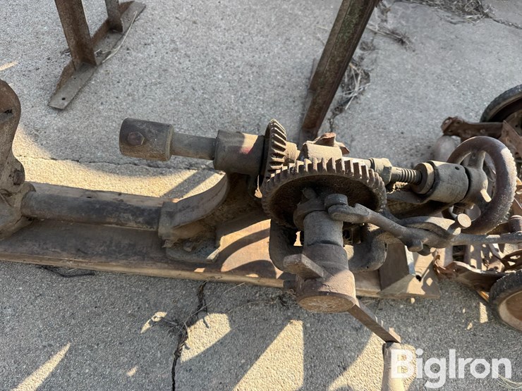 antique-farm-tools-image-12