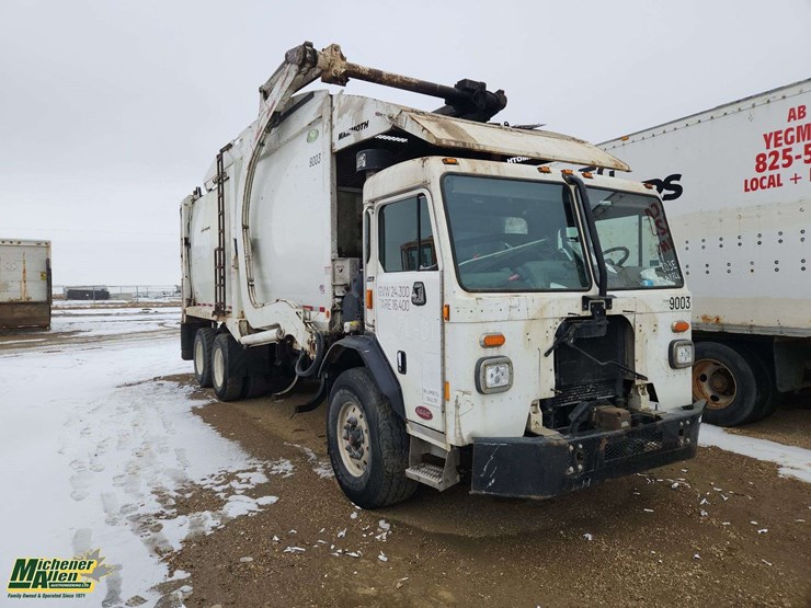 2019-peterbilt-520-image-5