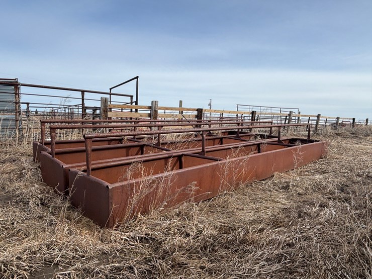 bottomless-feed-bunks-image-1