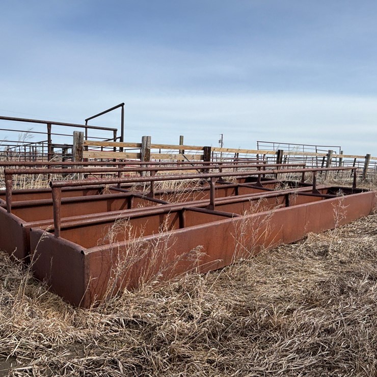 Bottomless Feed Bunks