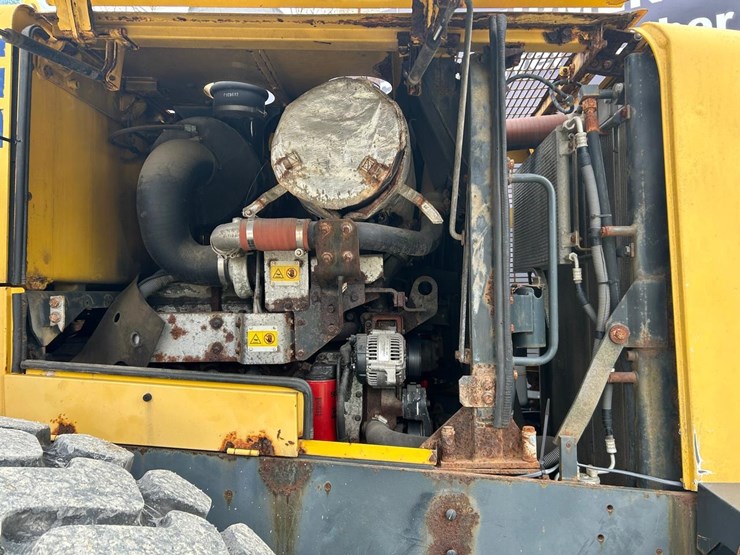 komatsu-wa380-6-image-14