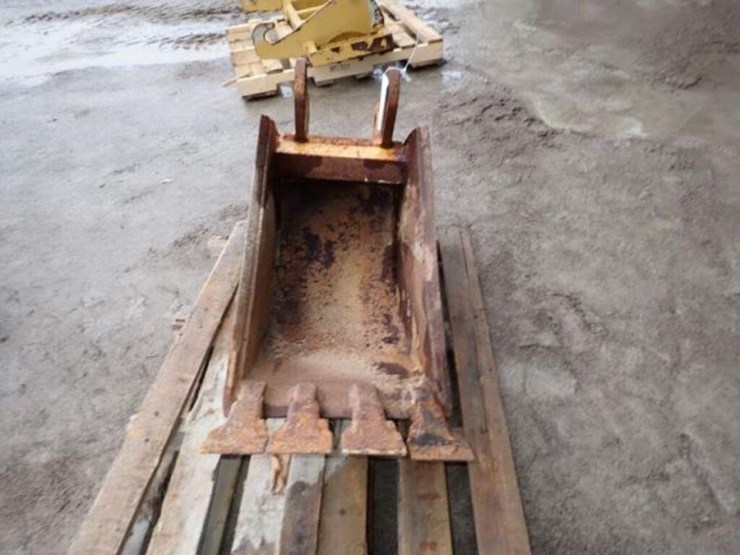 caterpillar-16-image-2