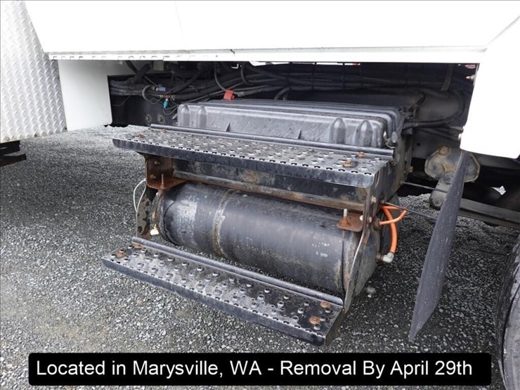 2008-international-7400-image-44