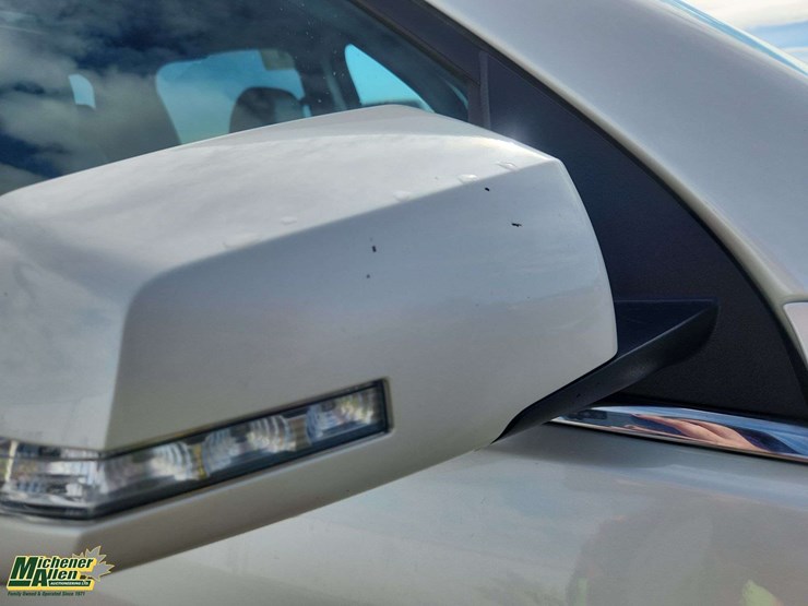 2014-gmc-acadia-denali-image-33