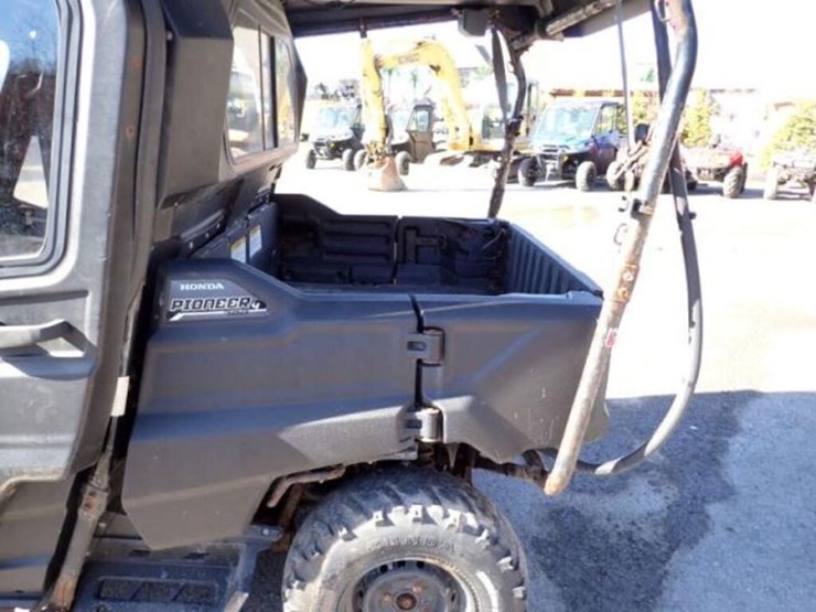 2015-pioneer-4x4-image-31