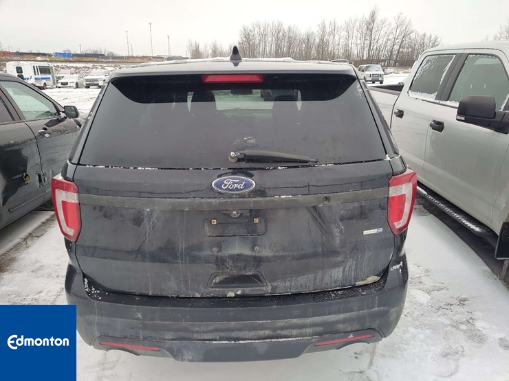 2017-ford-explorer-image-5