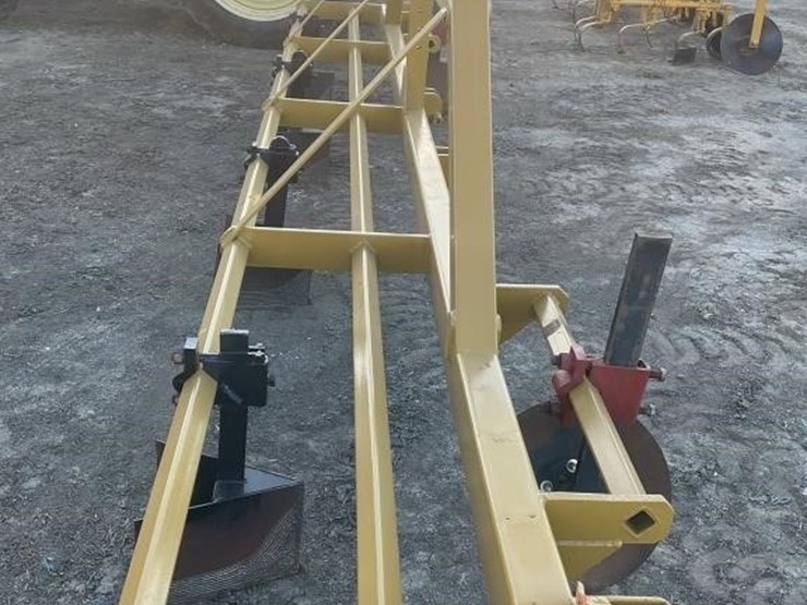 custom-3-pt-3-row-60"-furrow-bar-image-7
