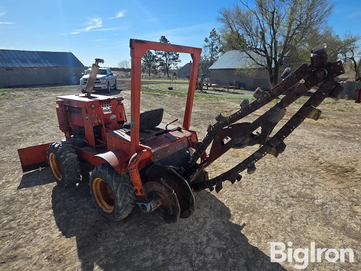 ditch-witch-v30-image-5