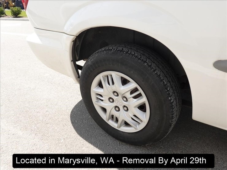 2001-dodge-grand-caravan-image-13