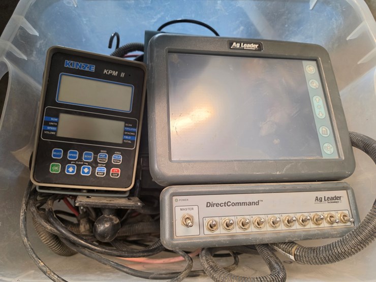 2001-kinze-3500-image-14