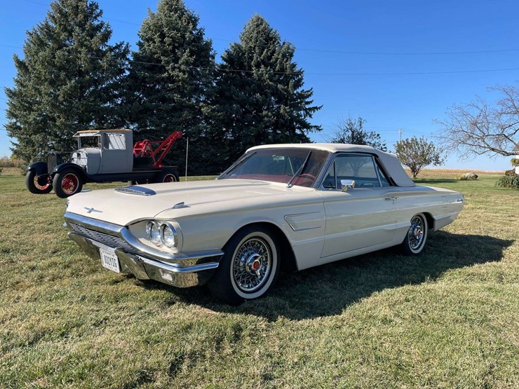 1965-ford-thunderbird-image-6