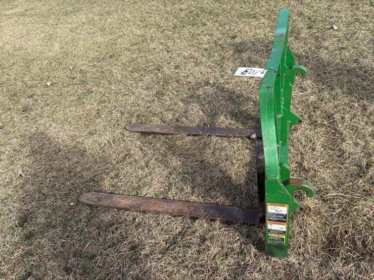 frontier-5500lb-loader-pallet-forks-image-3