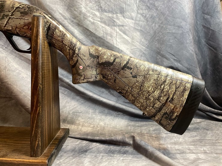 #10090-•-winchester-sx4-,-12-ga.-semi-auto-shotgun,-sn:-pt19453yw11k-image-9