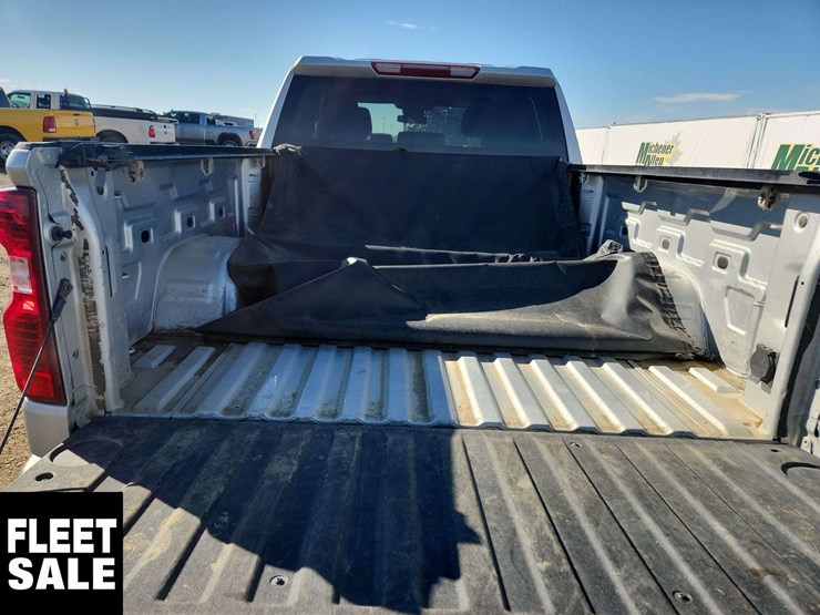 2022-chevrolet-silverado-1500-image-16