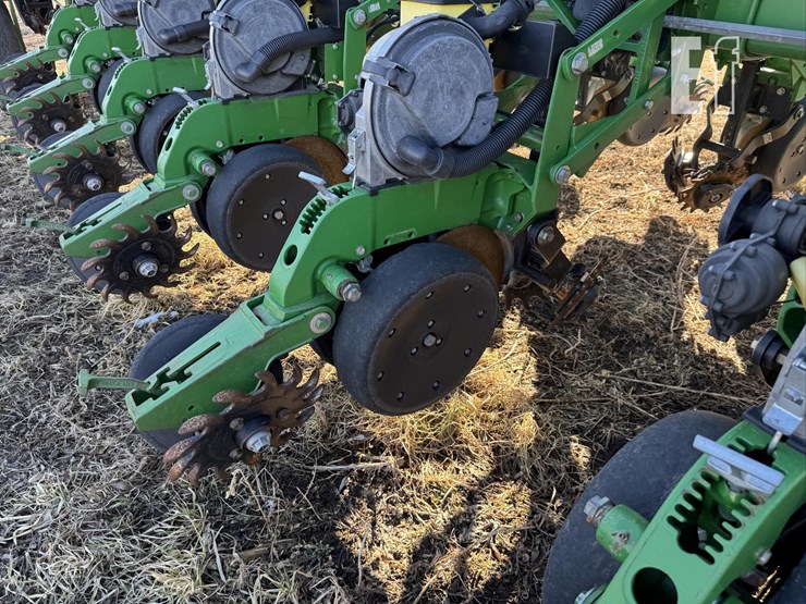 john-deere-1770-image-40