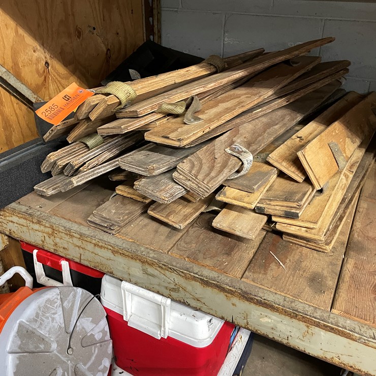 #2585 • Roofing Blocks and Corner Blocks (Columbia Heights, MN)