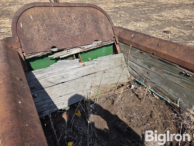 john-deere-manure-spreader-image-14
