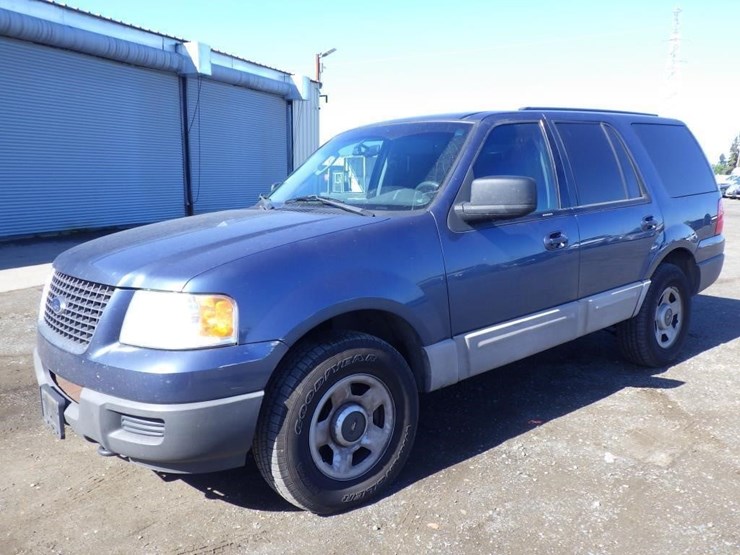 2003-ford-expedition-image-2