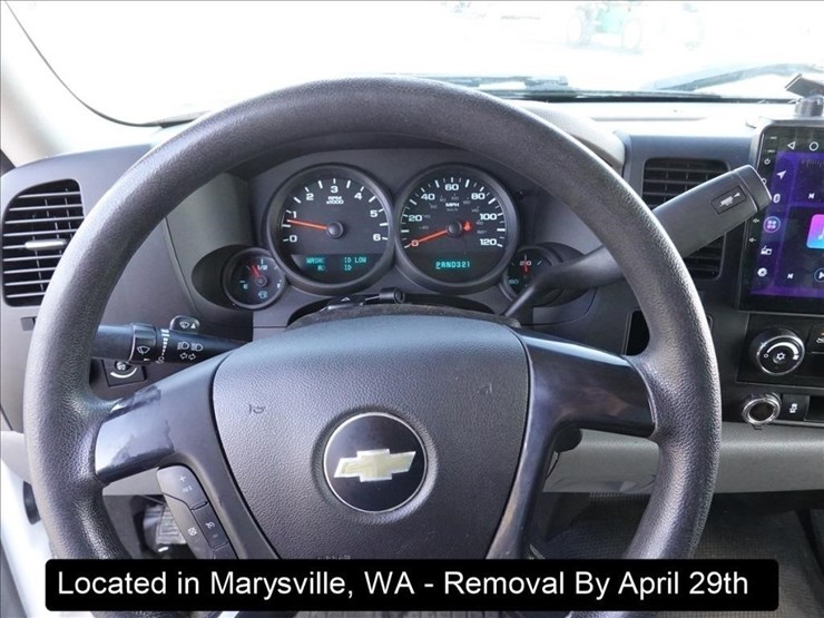 2013-chevrolet-1500-image-2