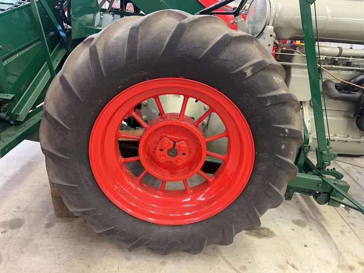 1927-fordson-with-continental-corn-picker-image-38