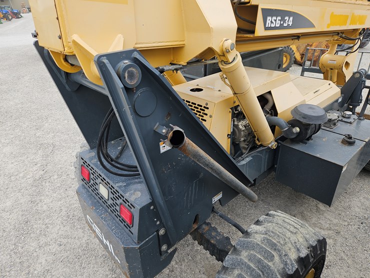 2013-gehl-rs6-34-image-16