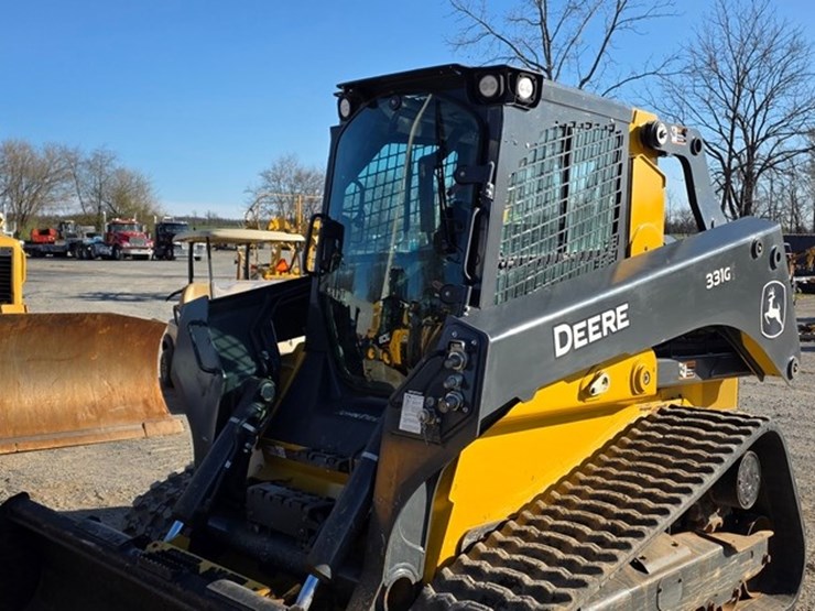 2023-deere-331g-image-36