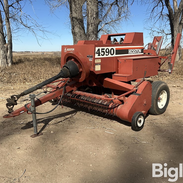 1993 HESSTON 4590