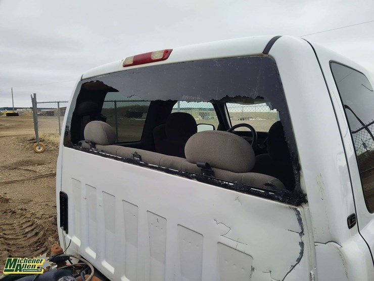 2004-chevrolet-silverado-2500hd-image-30