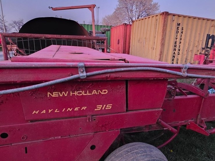new-holland-315-image-26
