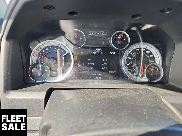 2015-dodge-2500-image-8