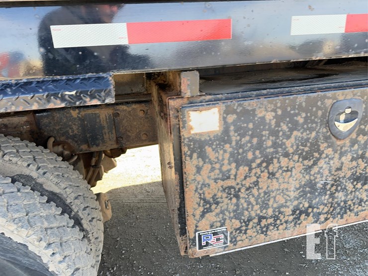 2005-kenworth-t800-image-15